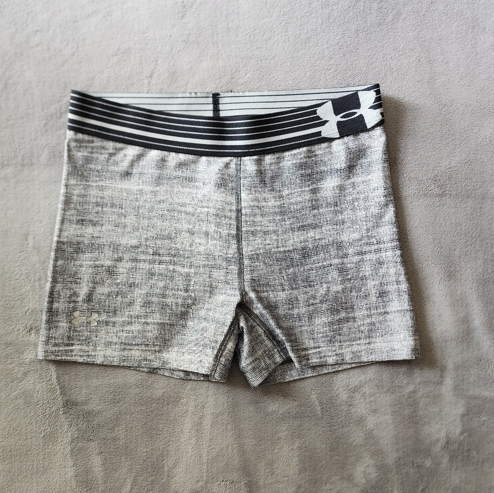 Small Under Armour Black Spandex Shorts